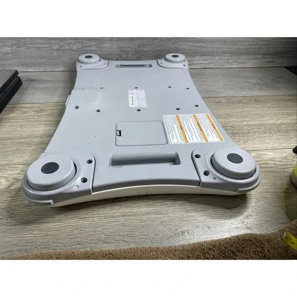 Nintendo Wii Fit Balance Board (Board Only) - Picture 9 of 12